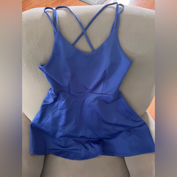 Dresses - Picture 3 of 10